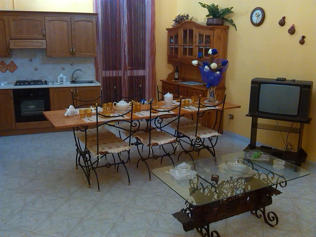 Апартаменты Happy House Wifi Free Bici Free Авола Экстерьер фото